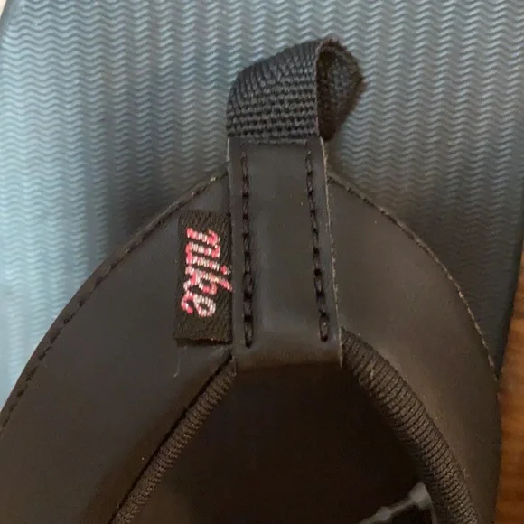 COPY - Nike Bella Kai Thong Flip Flop - Picture 4 of 4
